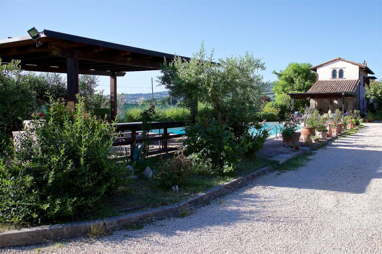 Al Guado Di Assisi B&B Bastia Umbra Exterior photo